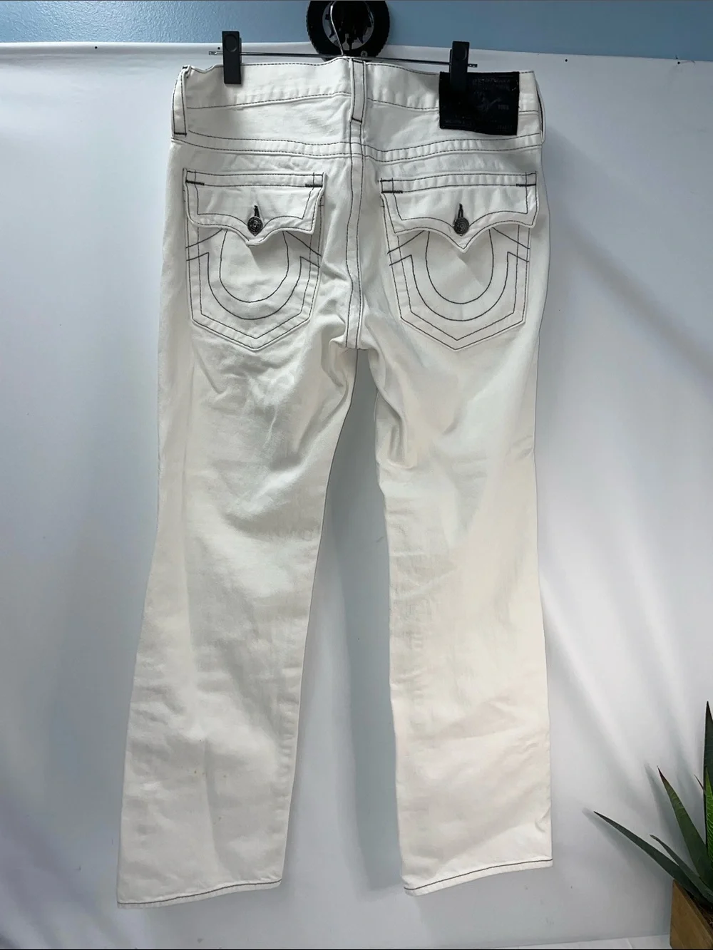 TRUE RELIGION WHITE JEANS FTL-05-167